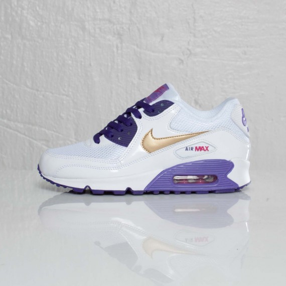 purple and gold nike air max